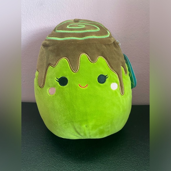 9inch Squishmallows Malta the Matcha Cinnamon roll - Picture 9 of 9